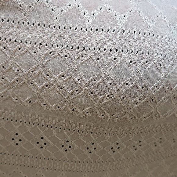 Like New! Women's Xl Long Sleeved Blouse - Picture 2 of 4